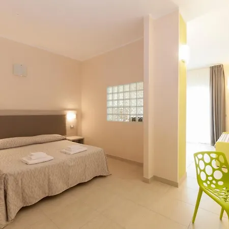 شقة فندقية Diano Sporting 3*