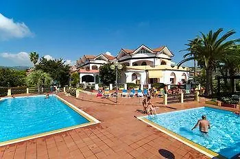 Lägenhetshotell Diano Sporting 3*