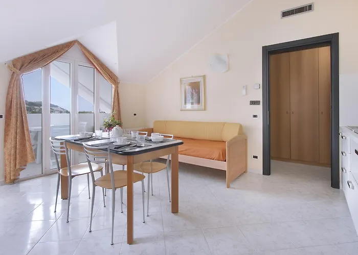 Diano Sporting Lägenhetshotell Diano Marina