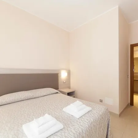 迪亚诺史波堤公寓酒店 3*