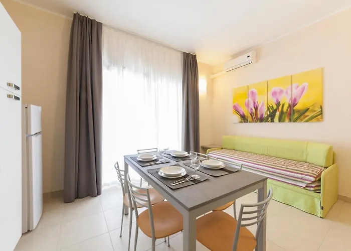 アパートホテル Diano Sporting ディアーノ・マリーナ