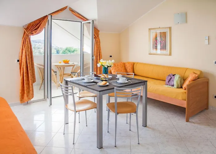 Diano Sporting アパートホテル