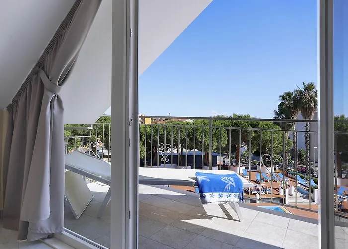 アパートホテル Diano Sporting