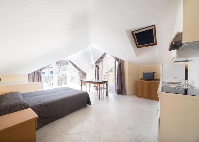 Diano Sporting アパートホテル